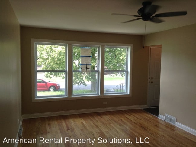 Building Photo - 3045 Sangamon St