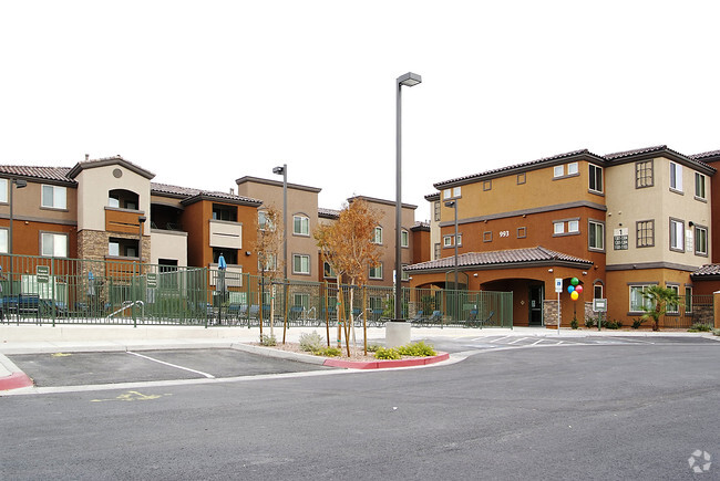 Foto del edificio - Boulder Pointe