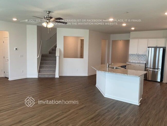 Building Photo - 3800 Lantern Ln