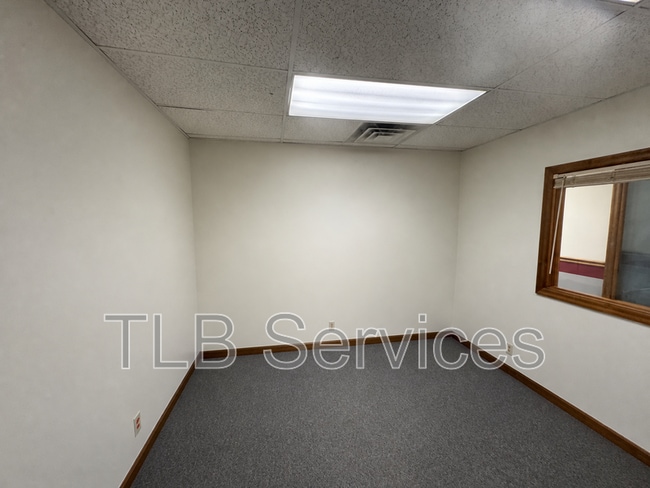 Building Photo - 23 Baker Dr