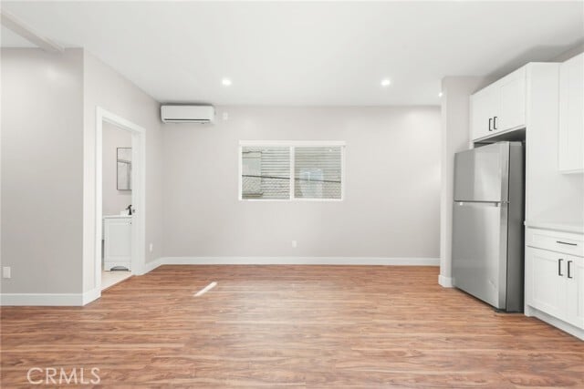 Building Photo - 145 E 36th Pl