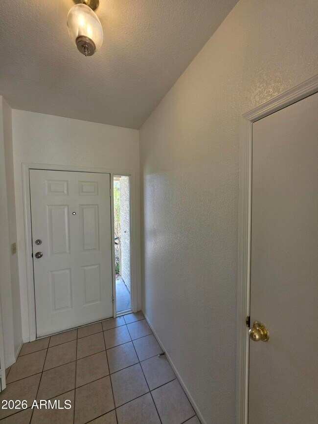 Foto del edificio - 8229 W Yucca St