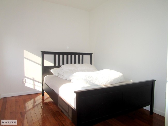 Building Photo - 407 Keap St