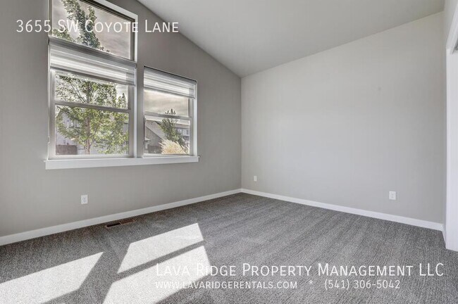 Foto del edificio - 3655 SW Coyote Ln