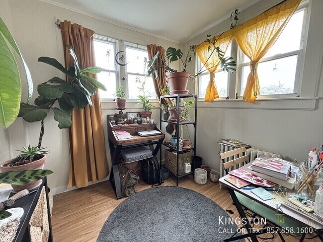 Foto del edificio - 1481 Beacon St