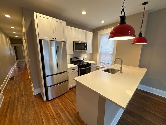 Foto del edificio - Chittenden Ave 145-147 48K