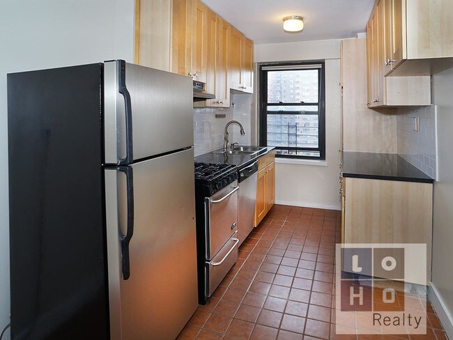 Foto del edificio - 387 Grand St