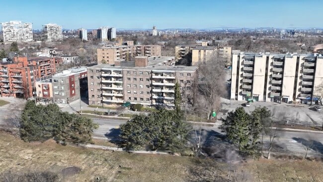  - 121 Minerva Ave