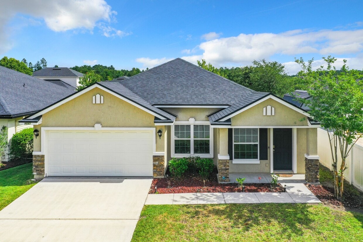 Primary Photo - Beautiful House in Patriot Ridge