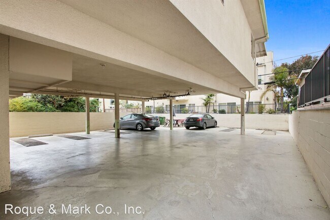 Foto del edificio - 2 br, 2 bath Apartment - 1723 S. Barringto...