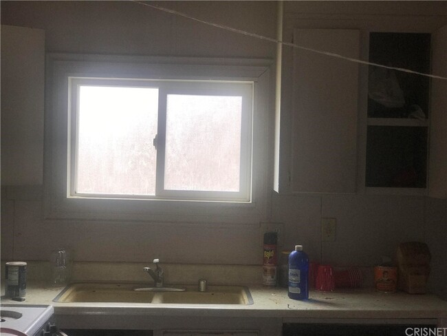 Building Photo - 44700 CA-371