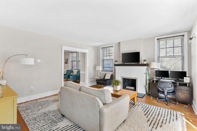 Foto del edificio - 706 W 21st St