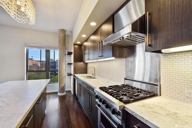 Building Photo - 2125 Bryant St