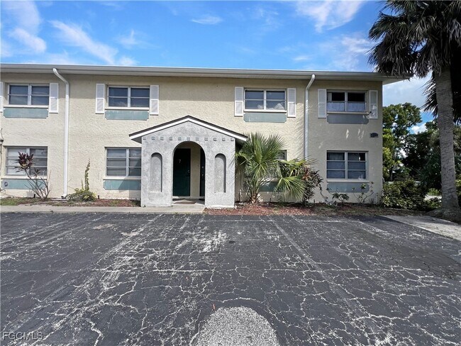 Foto del edificio - 6635 Warwick Cir