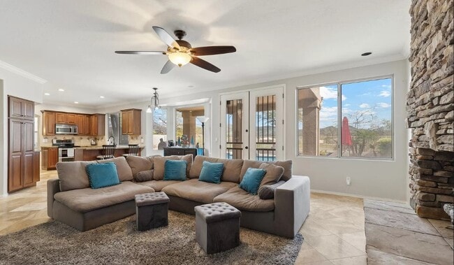 Foto del edificio - 519 W Mountain Vista Dr