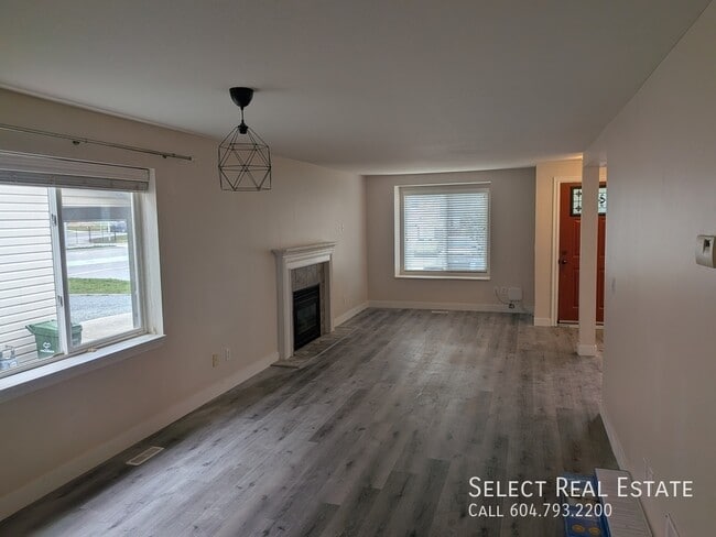 Building Photo - 5614 Kathleen Dr