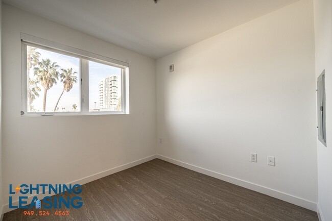 Building Photo - Luxury Living in North Hollywood – One Mon...