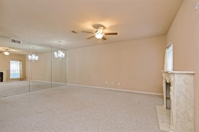 Building Photo - 7248 Regency Square Blvd