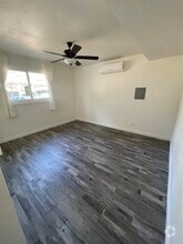 Building Photo - 9074 Paradise Park Dr