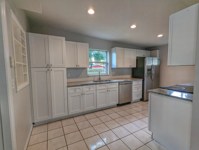 Foto del edificio - 7313 51st Ave N