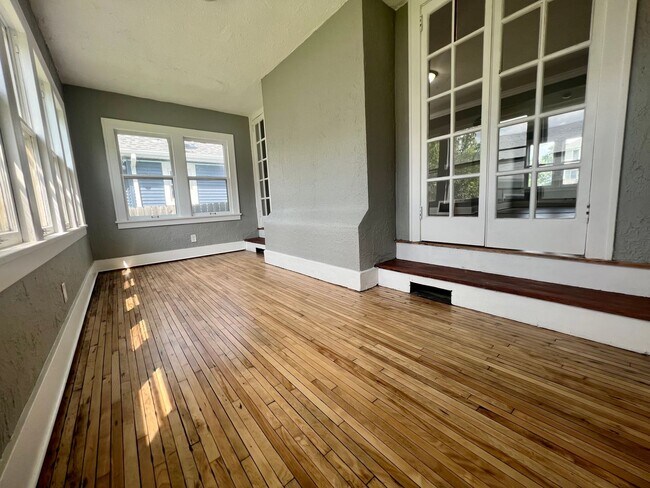 Foto del edificio - Breathtaking 3 bedroom 1 bath house in Minneapolis!!