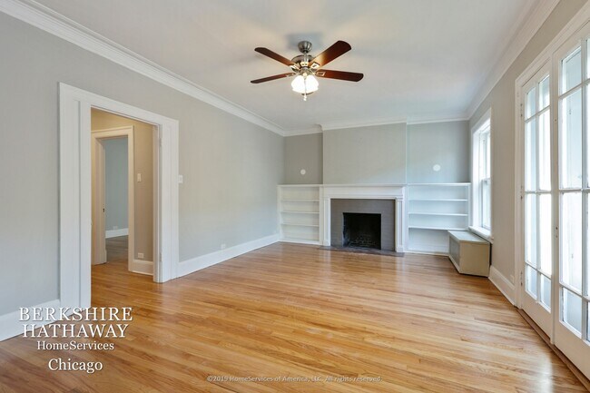 Building Photo - 548 W Fullerton Pkwy