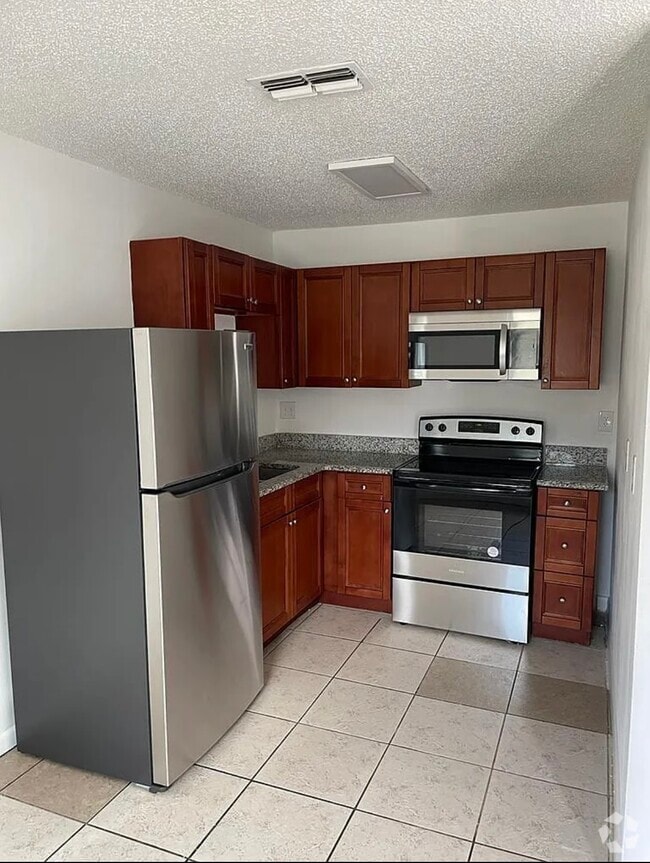 Building Photo - 3006 Reiter Dr