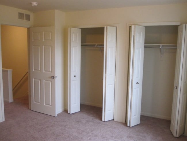 Building Photo - Pine Ridge Apartments