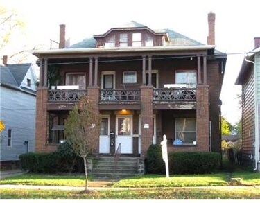 Foto principal - 725 E 6th St