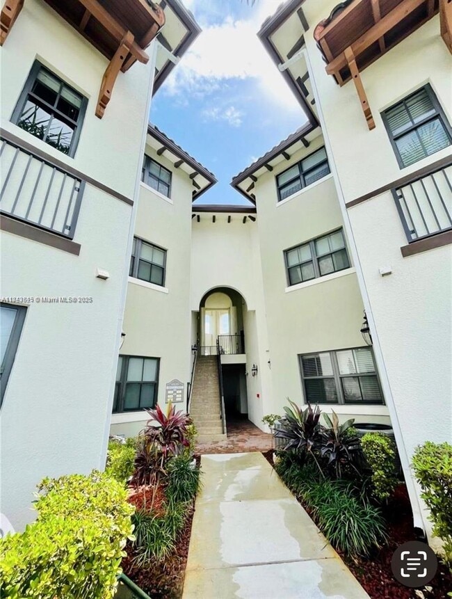 Building Photo - 10620 NW 88th St