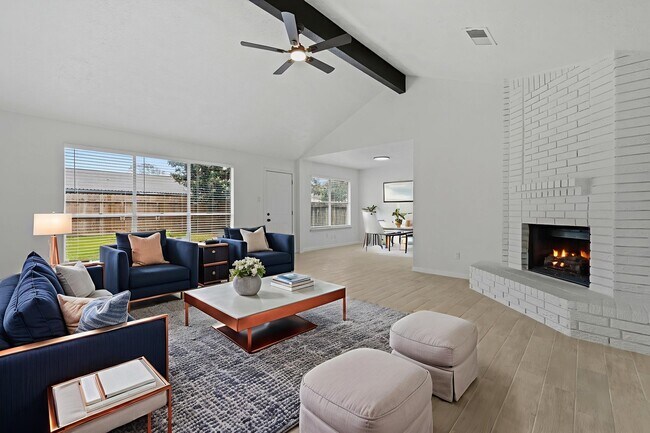 Building Photo - 7618 Breda Dr