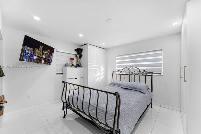 Foto del edificio - 10364 SW 6th St