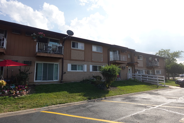 Foto del edificio - 870 E Old Willow Rd