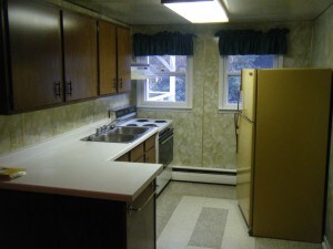 Building Photo - 650 1/2 Archie Pl