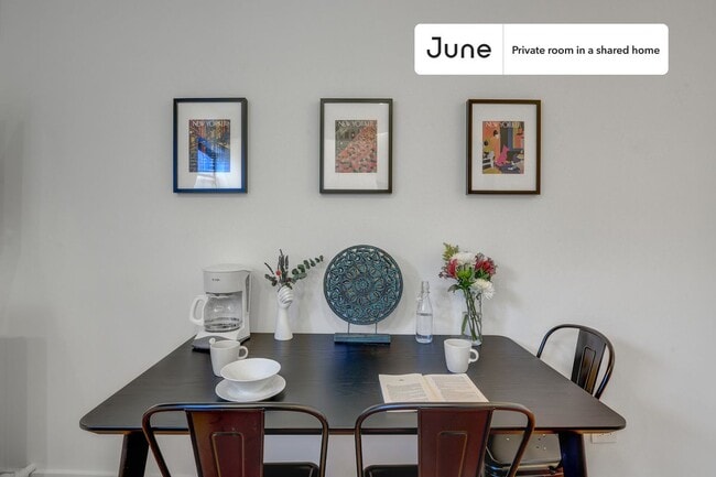 Foto del edificio - Room in Shared 3.0 bed/1 bath home