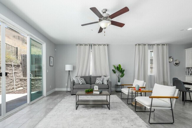 Foto del edificio - Charming 3-Bedroom Home in Folsom with Mod...