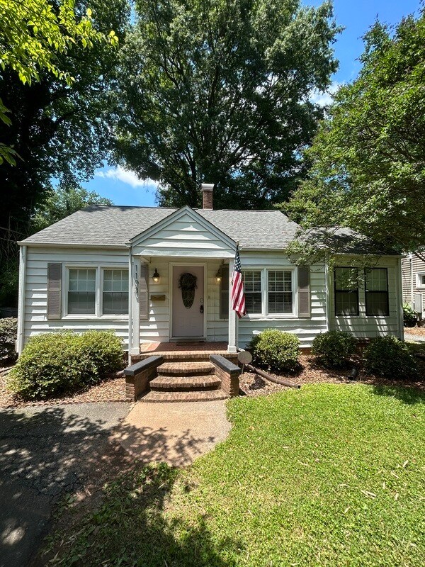 Foto principal - 1103 Briar Creek Rd