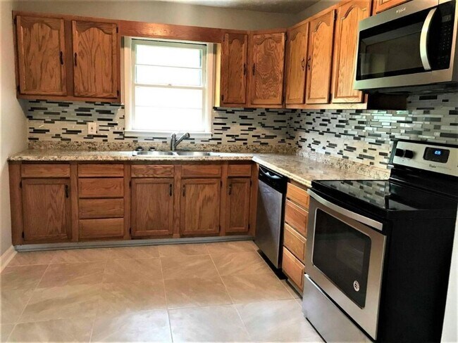 Foto del edificio - 310 College Park Dr