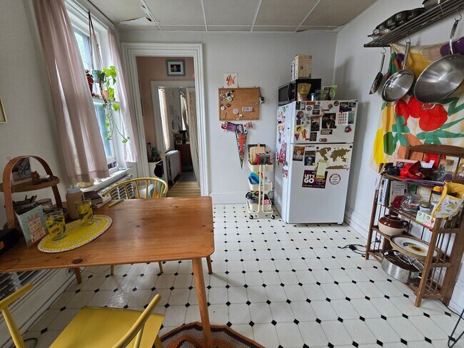 Foto del edificio - 2032 Spring Garden St