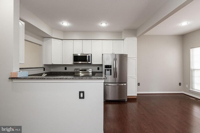 Building Photo - 12903 Titania Way