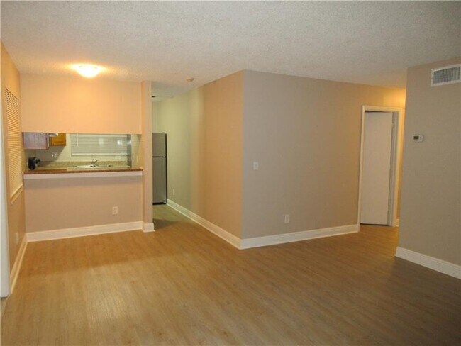 Foto del edificio - 4065 NW 114th Ave