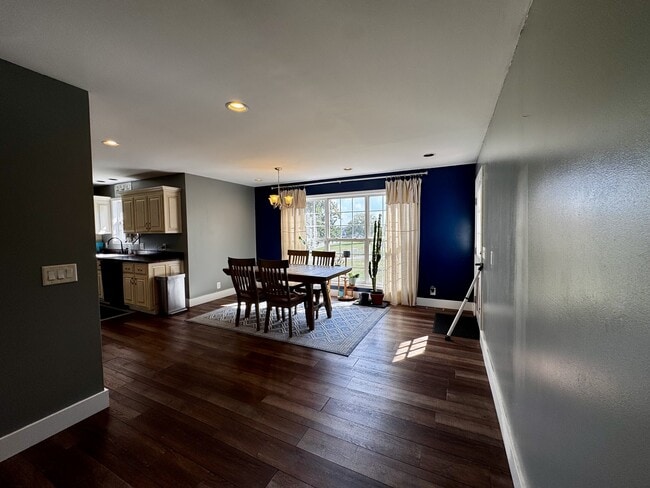Building Photo - 4545 Lahr Rd