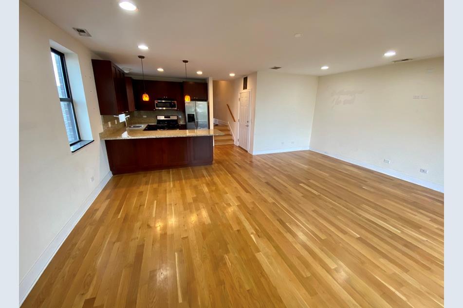 Foto principal - 1825 N California Ave
