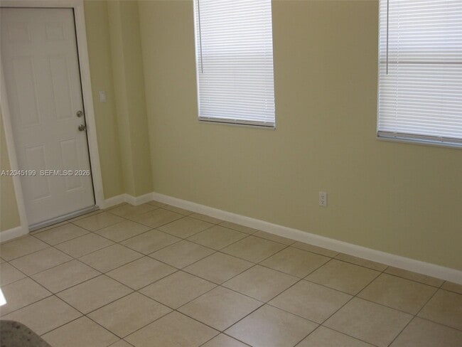 Building Photo - 1520 SW 305th St