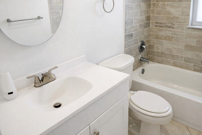 Foto del edificio - 13430 Pine Needle Ln