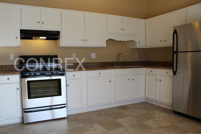 Foto del edificio - 232 Flowerwood Dr