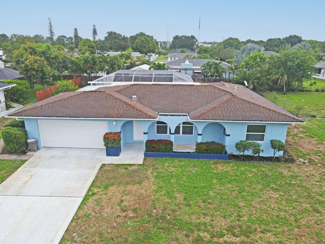 Foto principal - 865 SE Tierra Ct