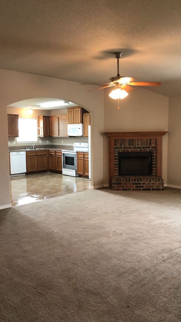 Foto del edificio - COMING SOON!