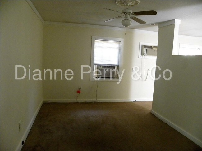 Building Photo - 5854 Michelle Dr