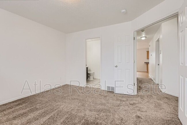 Building Photo - 5955 S 3375 W